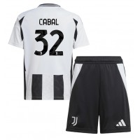 Dres Juventus Juan Cabal #32 Domáci pre deti 2024-25 Krátky Rukáv (+ trenírky)